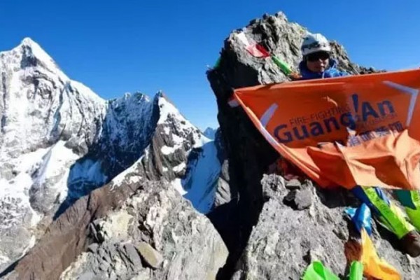 20151005登顶四姑娘山